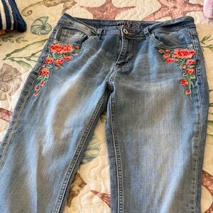 Grace in LA Embroidered Floral Blue Jeans. 30. Capris